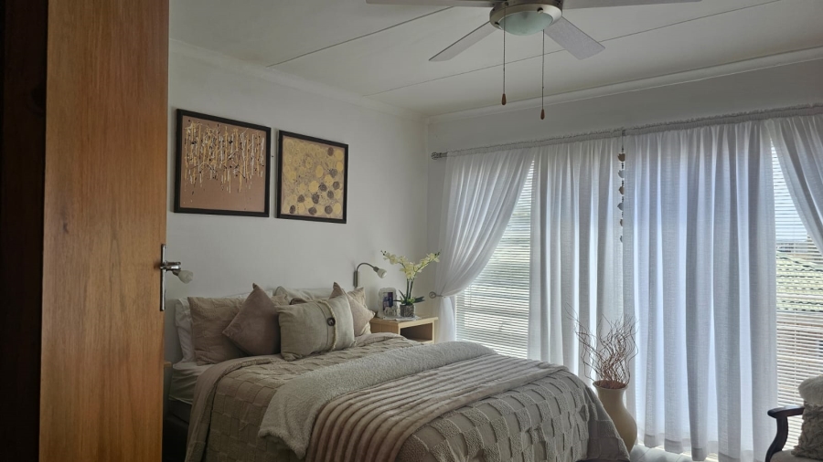 4 Bedroom Property for Sale in Stilbaai Wes Western Cape